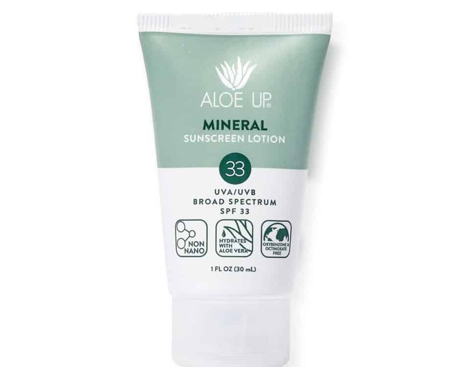 Mineral based sunscreen SPF 33. Zinc oxide and aloe vera based